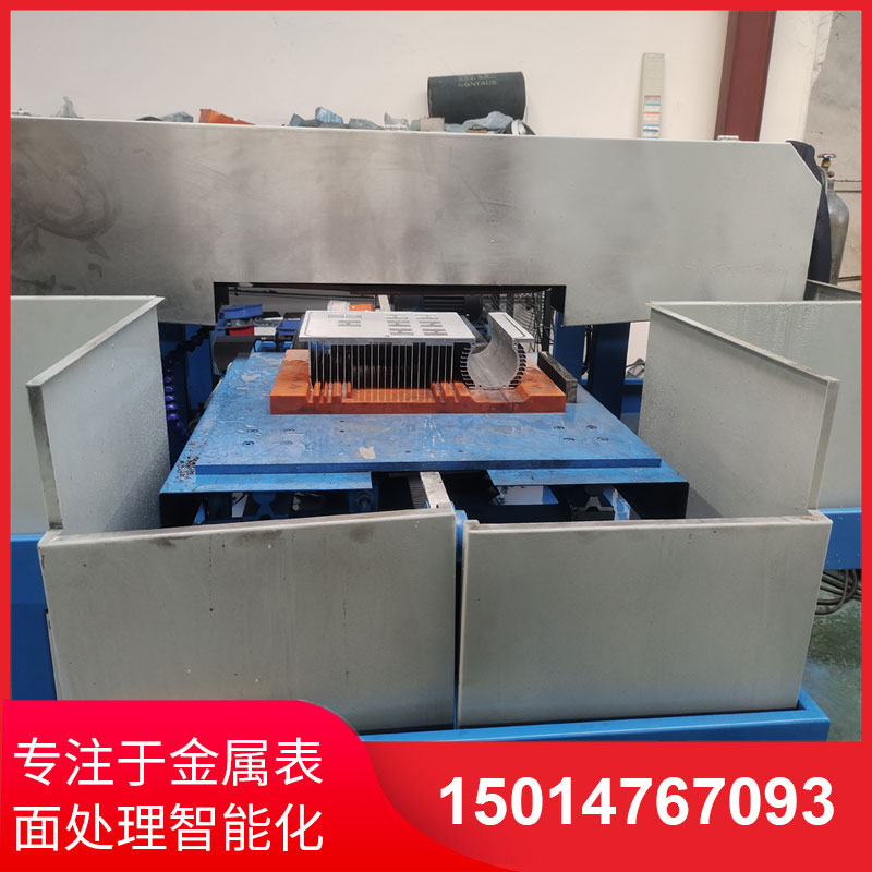 鋁材(cai)直(zhi)紋拉絲(si)機(ji)廠傢