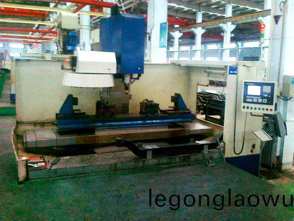 前轴十孔加工专用立式加(jia)工(gong)