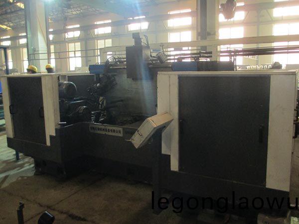 扭力梁双(shuang)面铣(xi)削组合机床